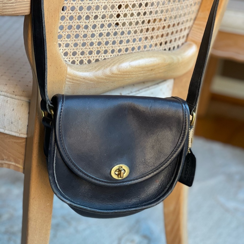 VINTAGE Coach Black Crossbody Bag